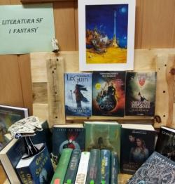 Najciekawsze książki SF i fantasy w zbiorach biblioteki ZSB-C – wystawa